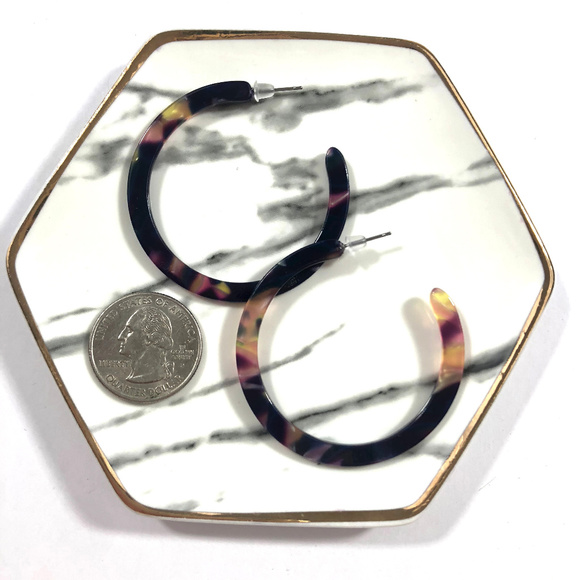 Pink Yellow Purple Tortoise Shell Hoop Earring - Picture 3 of 3